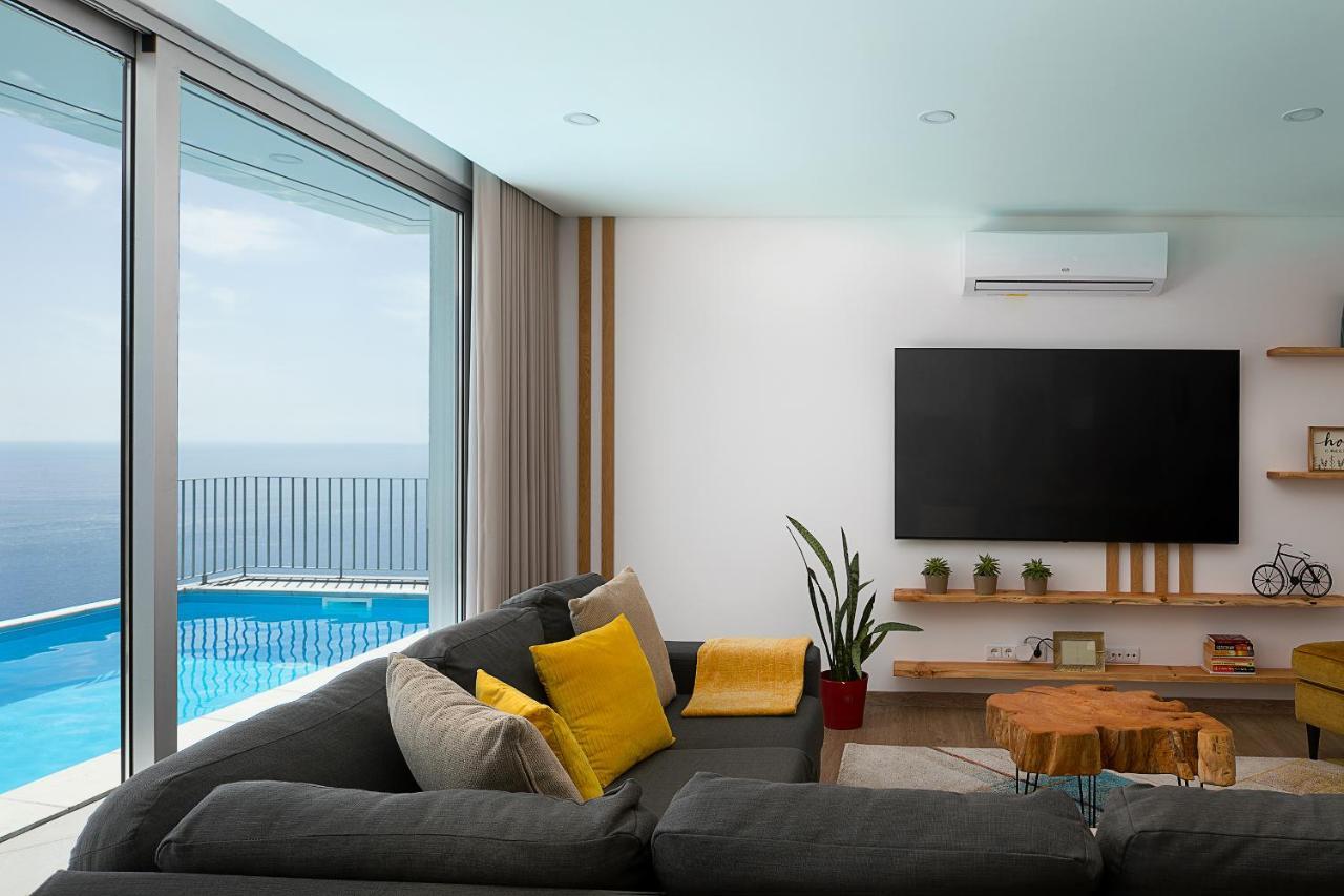 Villa Peak A Boo Private Heated Pool And Private Parking Câmara de Lobos Exterior foto